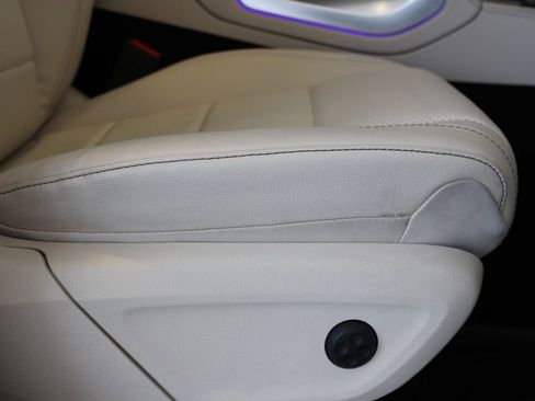 Used 2023 Mercedes-Benz GLS 450 4MATIC image 44