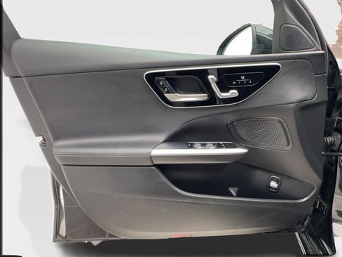 Used 2025 Mercedes-Benz C 300 Sedan image 21