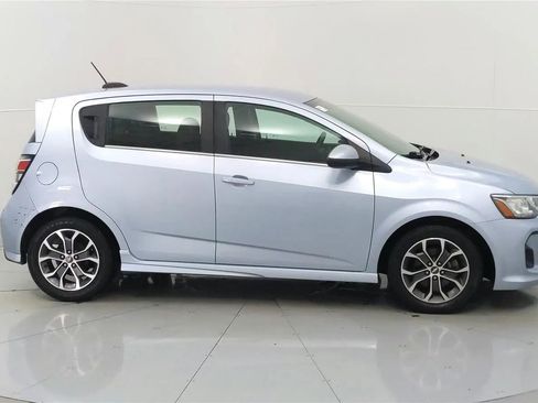 Used 2017 Chevrolet Sonic LT w/ Convenience Package FWD image 8