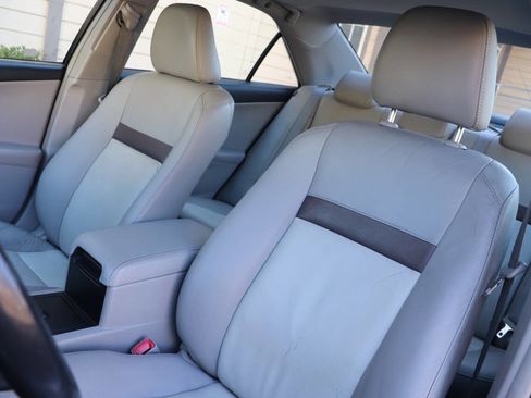 Used 2012 Toyota Camry XLE FWD image 12