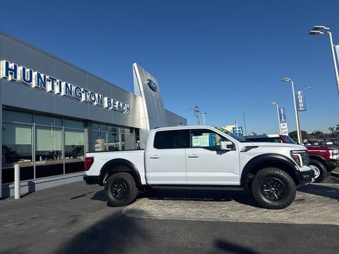 Used 2025 Ford F150 Raptor image 3