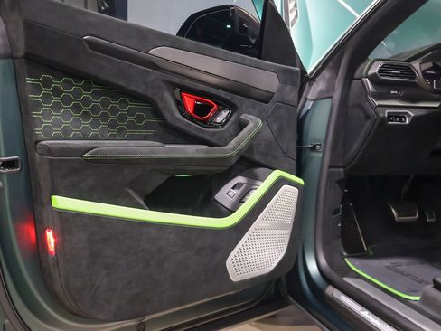 Used 2024 Lamborghini Urus Performante image 27