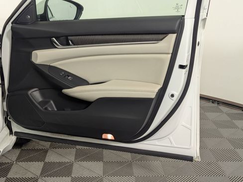 Used 2019 Honda Accord EX-L image 50