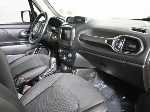 Used 2020 Jeep Renegade Altitude image 14