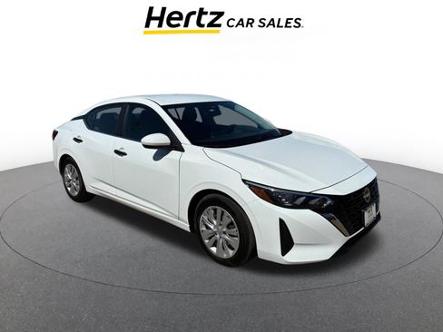 Used 2025 Nissan Sentra S image 1