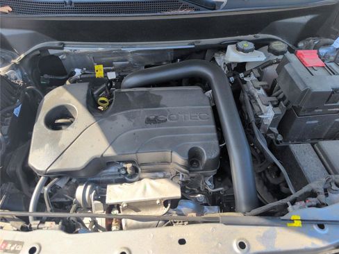 Used 2025 Chevrolet Equinox LT FWD image 13