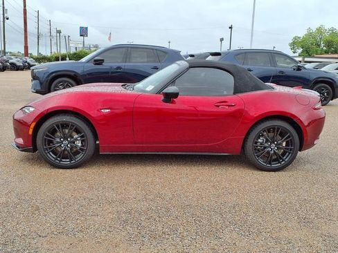New 2026 MAZDA MX-5 Miata Club w/ Interior Package RWD image 8