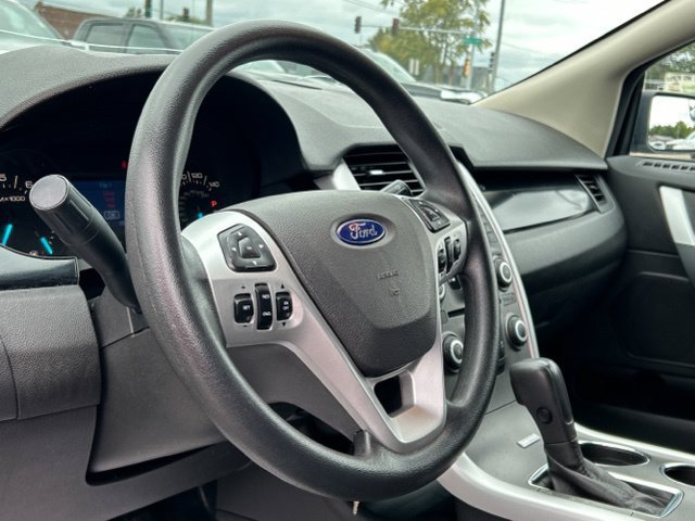Used 2013 Ford Edge SE FWD image 32