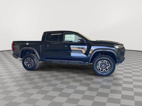 New 2026 Chevrolet Colorado ZR2 w/ Technology Package AWD/4WD image 16