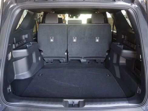 New 2026 Toyota 4Runner SR5 AWD/4WD image 17