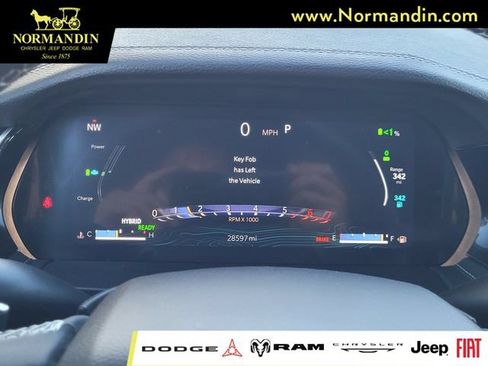 Used 2023 Jeep Grand Cherokee 30th Anniversary AWD/4WD image 8