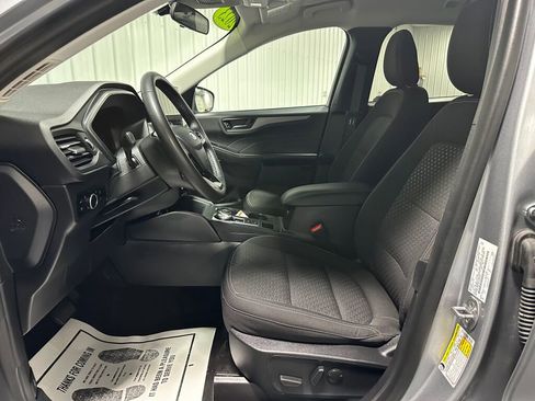 Used 2023 Ford Escape Active w/ Tech Pack #1 AWD/4WD image 10