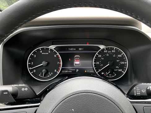 Used 2023 Nissan Rogue SV w/ SV Premium B Package FWD image 13
