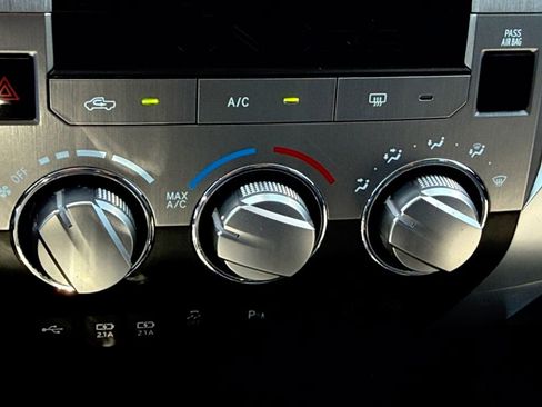 Used 2021 Toyota Tundra SR5 AWD/4WD image 16