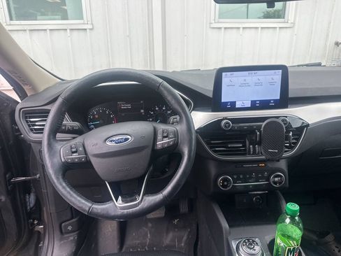 Used 2020 Ford Escape SEL FWD image 8