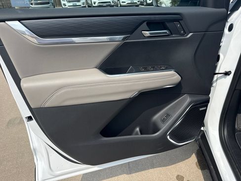 New 2026 GMC Acadia Elevation w/ Black Edition FWD image 30