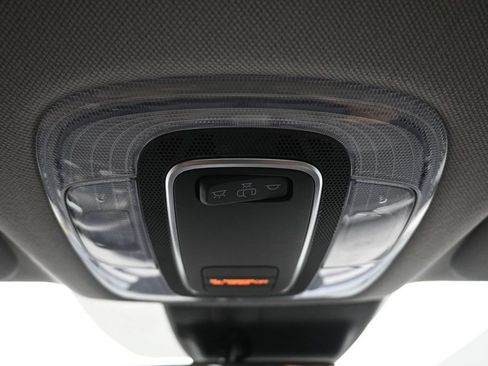 Certified 2025 Hyundai Elantra SE w/ Cargo Package FWD image 17