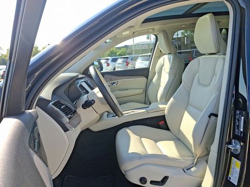 Certified 2024 Volvo XC90 B6 Plus w/ Protection Package image 14