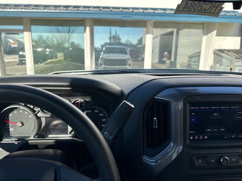 Used 2024 Chevrolet Silverado 1500 W/T w/ WT Value Package image 17