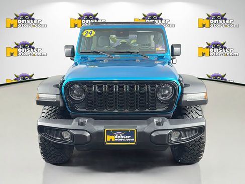 Used 2024 Jeep Wrangler Willys image 2