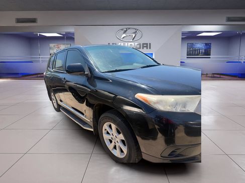 Used 2013 Toyota Highlander FWD image 11