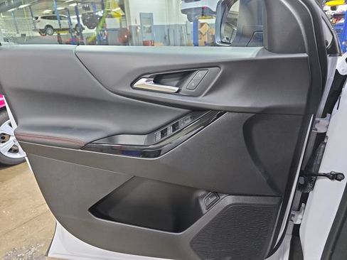 New 2027 Chevrolet Equinox RS w/ LPO, Floor Liner Package AWD/4WD image 28