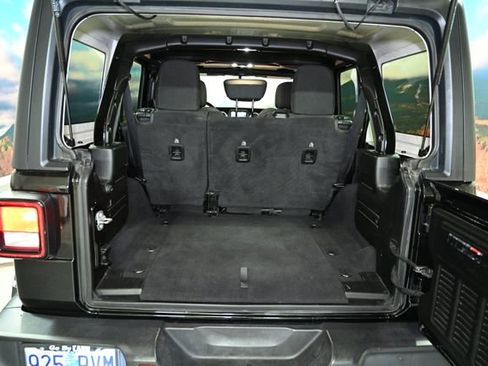 Used 2021 Jeep Wrangler Unlimited Sahara image 54