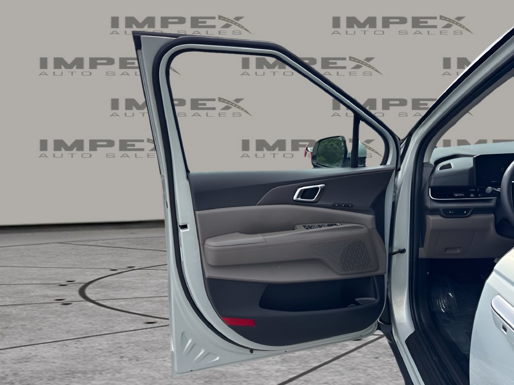 Used 2025 Kia Carnival EX FWD image 26