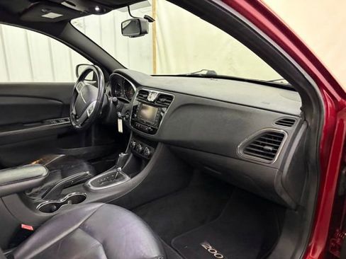 Used 2012 Chrysler 200 Limited w/ Sun/Sound Group image 19