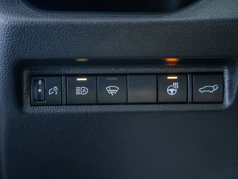 Used 2022 Toyota RAV4 XLE Premium image 43