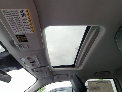 New 2025 Ford Maverick Lobo image 13