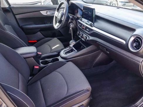 Certified 2023 Kia Forte LXS w/ LXS Technology Package image 15