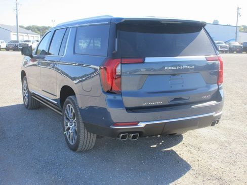 New 2026 GMC Yukon XL Denali w/ Sun & Power Step Package image 7