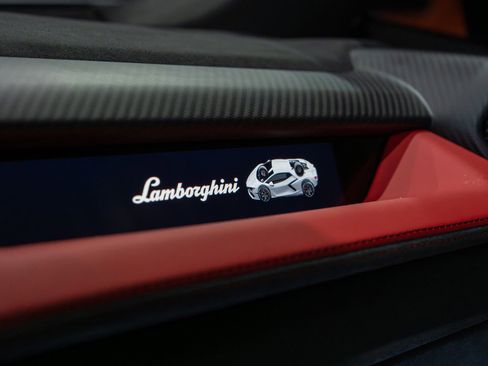 Used 2025 Lamborghini Revuelto AWD/4WD image 53
