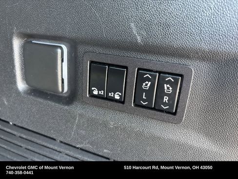 Used 2023 Chevrolet Suburban Premier AWD/4WD image 36
