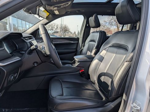 Used 2024 Jeep Grand Cherokee L Limited w/ Luxury Tech Group II image 21