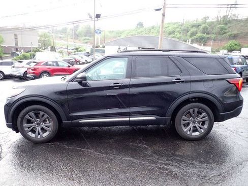 Certified 2025 Ford Explorer Active w/ Active Comfort Package AWD/4WD image 2