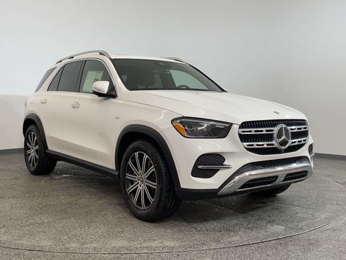 Certified 2025 Mercedes-Benz GLE 450e 4MATIC image 6
