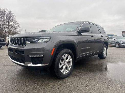 Used 2023 Jeep Grand Cherokee L Limited w/ Luxury Tech Group II image 2