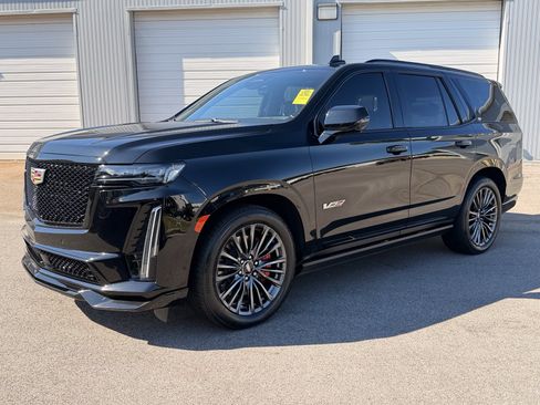 Used 2023 Cadillac Escalade V AWD/4WD image 7