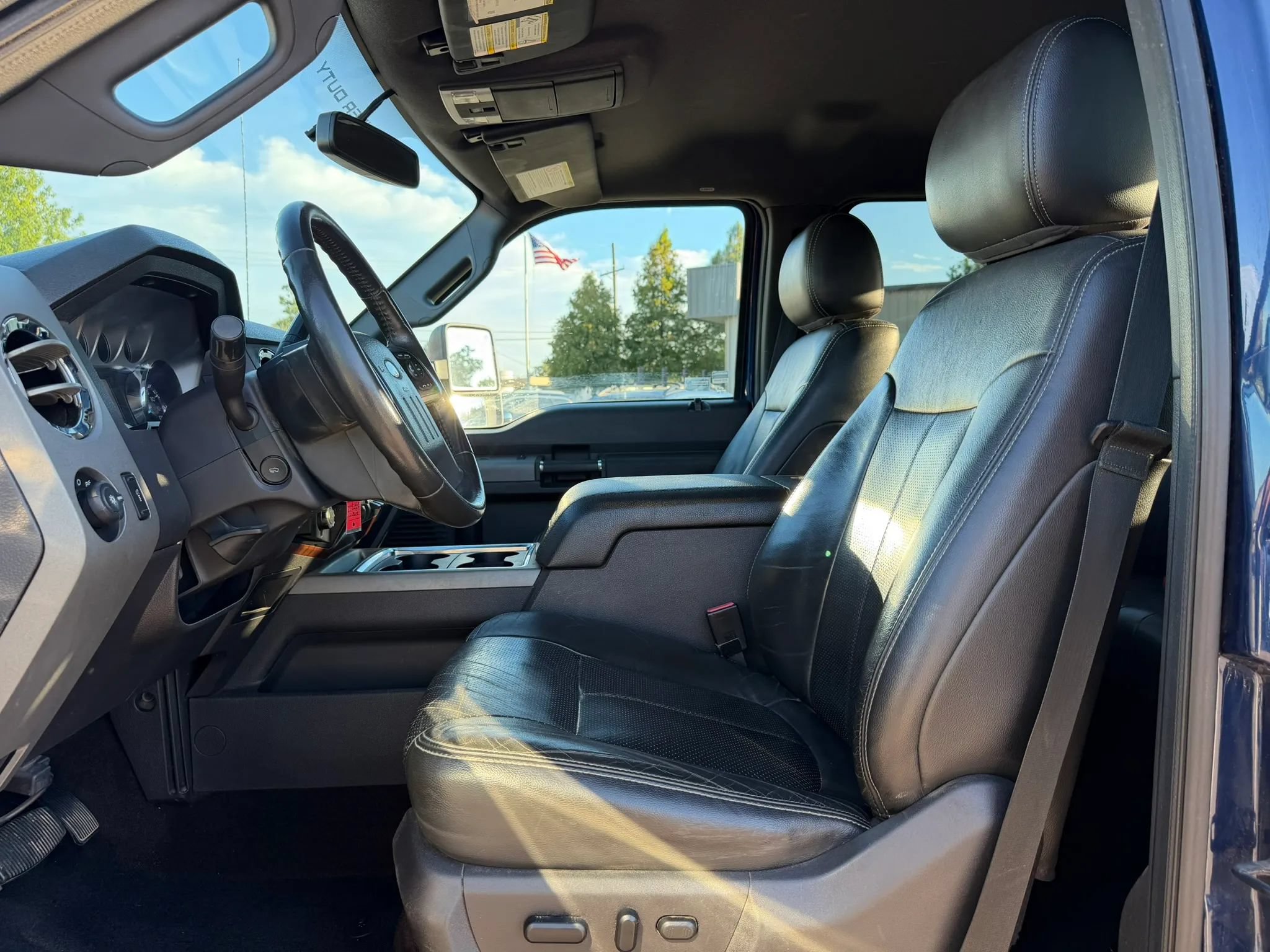 Used 2012 Ford F250 Lariat w/ Lariat Interior Pkg AWD/4WD image 11