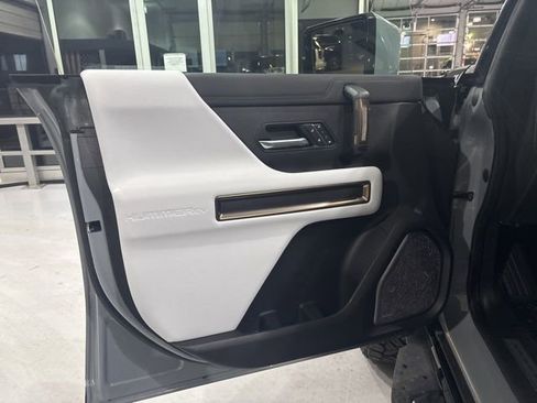 Used 2025 GMC Hummer EV 2X image 7