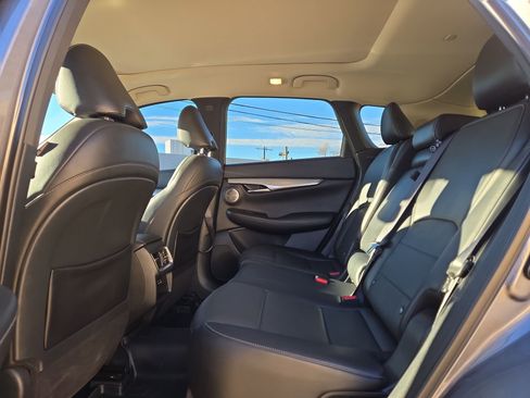 Used 2022 INFINITI QX50 Essential image 13