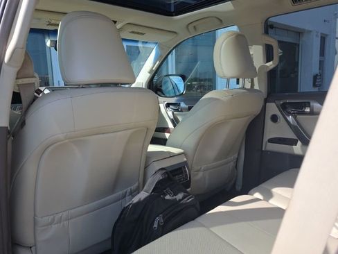 Used 2014 Lexus GX 460 Luxury AWD/4WD image 5