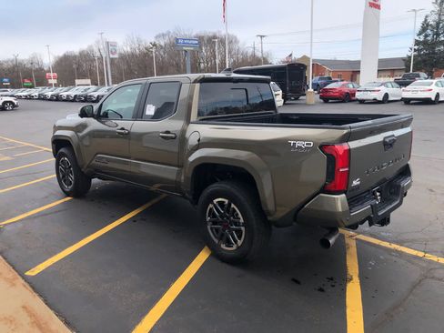New 2026 Toyota Tacoma TRD Sport AWD/4WD image 6