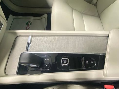 Certified 2023 Volvo XC60 T8 Plus w/ Climate Package AWD/4WD image 25