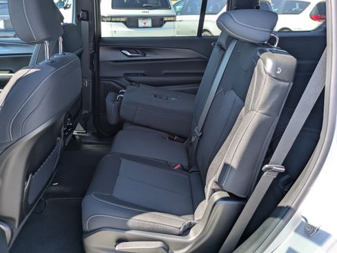 New 2026 Jeep Grand Cherokee L Laredo RWD image 13