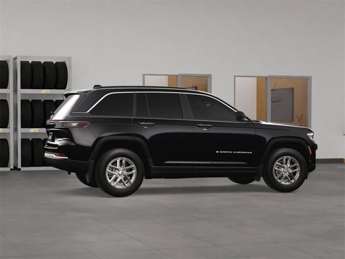New 2025 Jeep Grand Cherokee Laredo X image 6