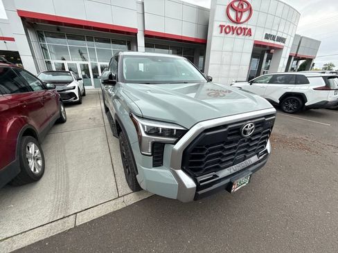 Used 2022 Toyota Tundra Limited w/ TRD Off-Road Package AWD/4WD image 3
