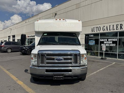 Used 2013 Ford E-350 and Econoline 350 Super Duty w/ Shuttle Bus Prep Pkg RWD image 2